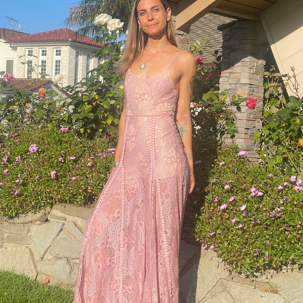 Elegant Pink Lace Maxi Dress